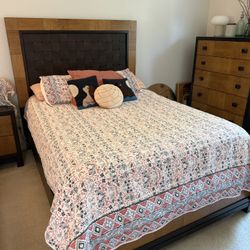 Beautiful Bedroom Set Including Queen Mattress