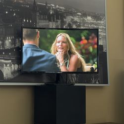 27 inch Samsung curved monitor (has HDMI input) 2023 model