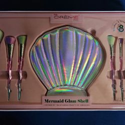 The Creme Shop Mermaid Shell Makeup Brush Set 