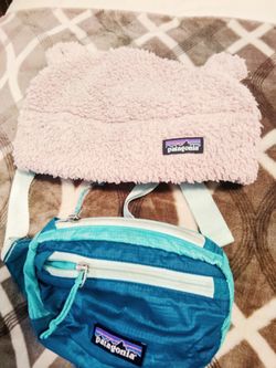 Patagonia Mini Hip Bag/ Pink Beanie 