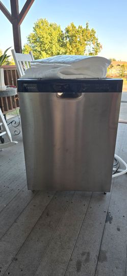 Bran new dish washer