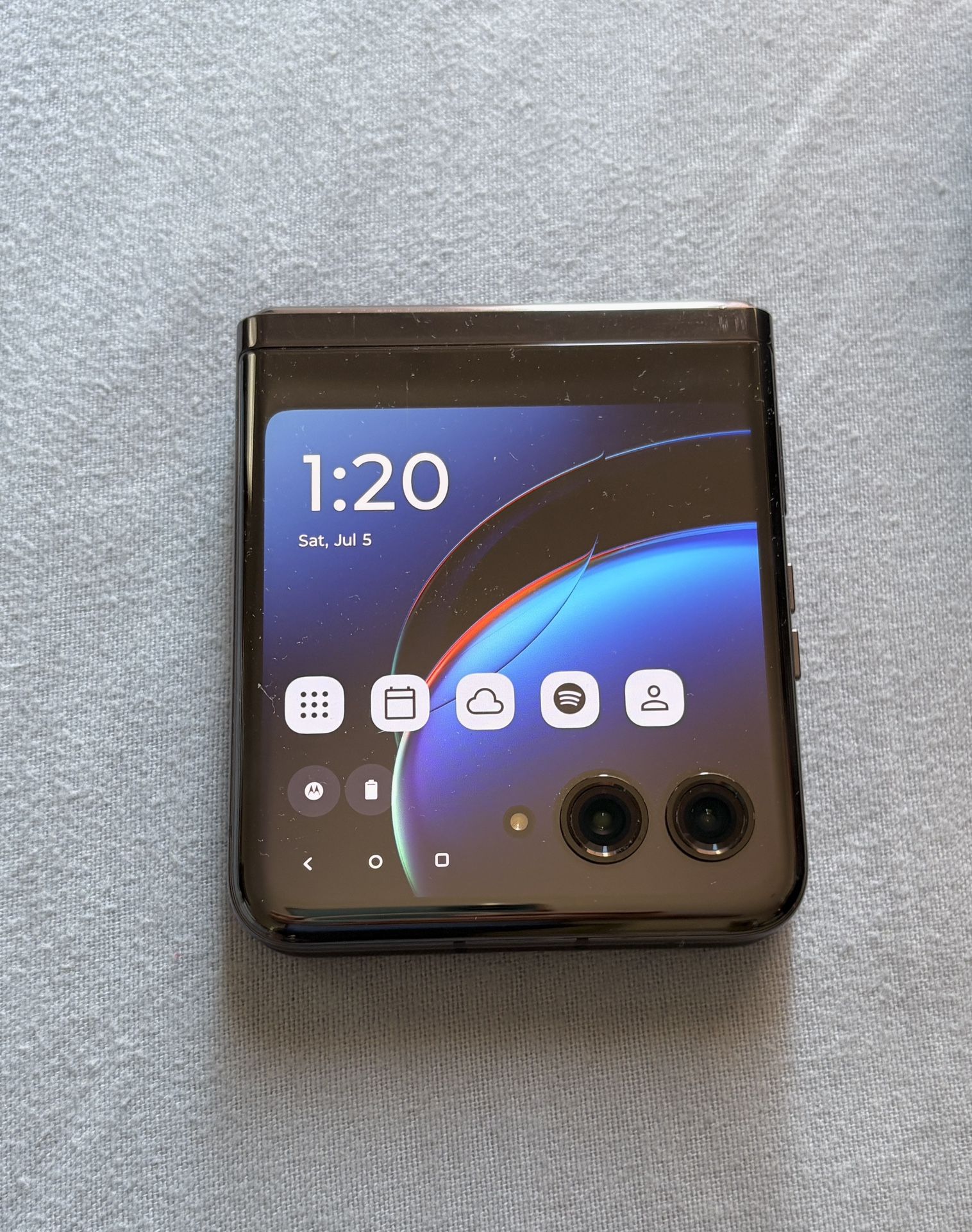 Motorola razr+ 2023 - 5G - 256 GB - Unlocked - in Excellent Condition.