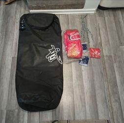 Heavy Punching Bag Set with Gloves and Chain