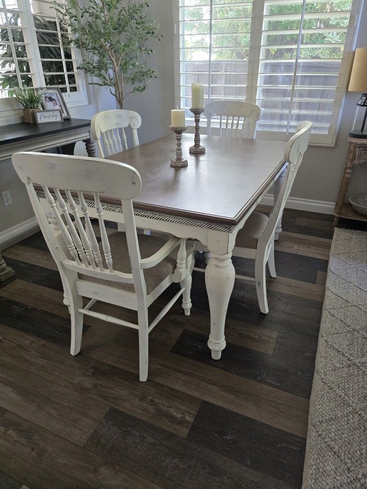 Dinning Table