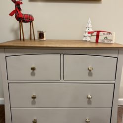 Modern Dresser - Fully Refurbished ✨