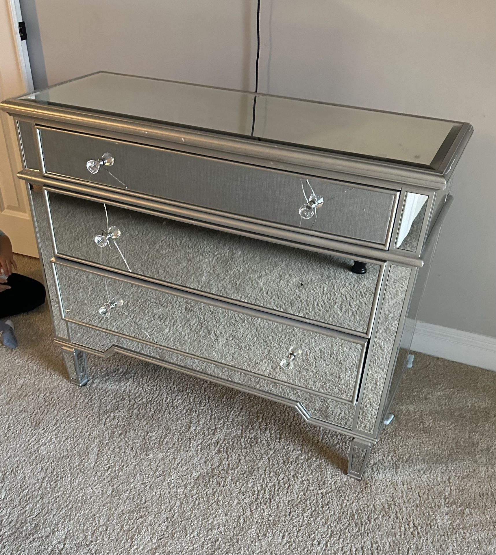 Mirrored Dresser - 3 Drawer Mirrored Dresser
