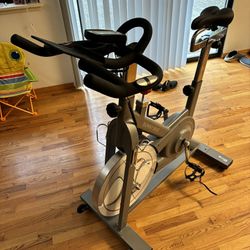 Sunny Synergy PRO Magnetic Indoor Cycling Spin Bike