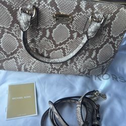 MICHAEL KORS HANDBAG