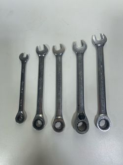 Ratcheting Wrenches