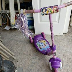 Girl scooter