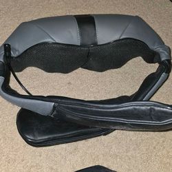 InvoSpa Heated Neck & Shoulder Massager