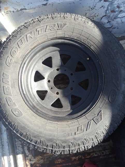 It Fits On A Ford Ranger For Sale The Tires Are 85% Of Thread