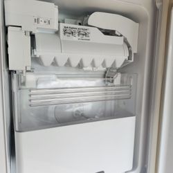 Ice Maker For   LG LMX30995ST/01 Refrigerator