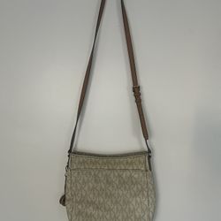 Michael kors crossbody