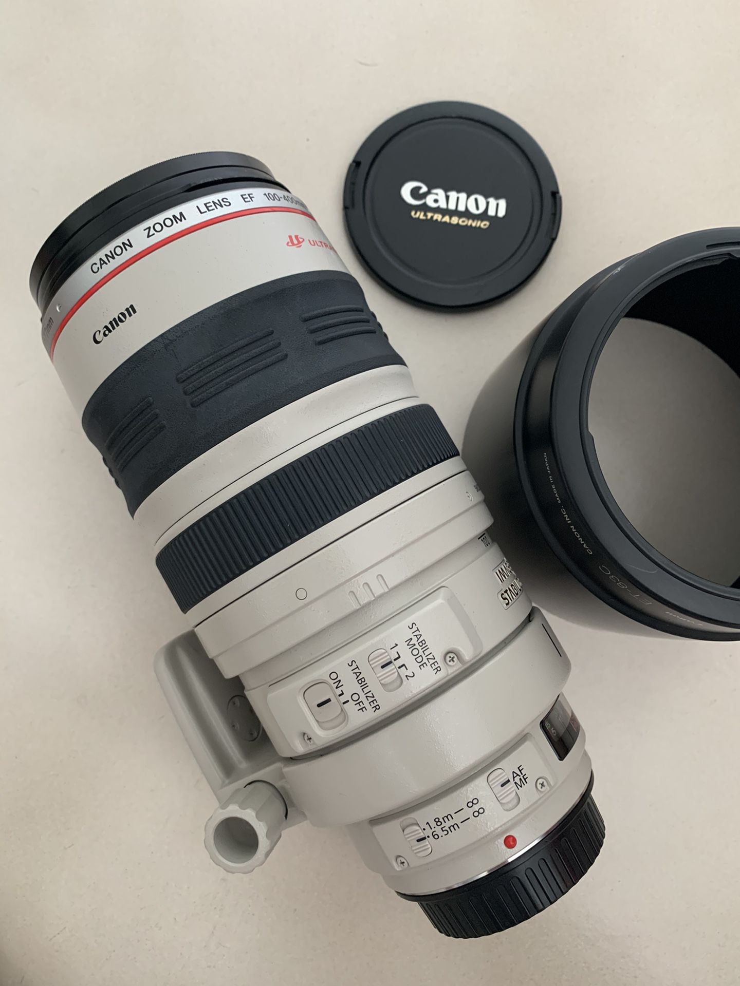 Lens Canon zoom 100-400 mm 1:4.5-5.6 L IS excellent !!