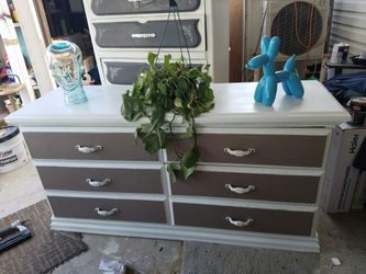 Dresser
