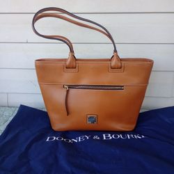 Dooney & Bourke Brown Beacon Tote Bag Shoulder Bag Dust Cover