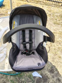 Baby trend EZ lift pro infant car seat with base and leveler
