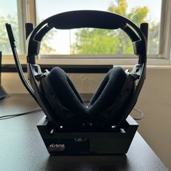 Astro A50 Wireless Gaming Headset For PS4/PC (Perfect condition)