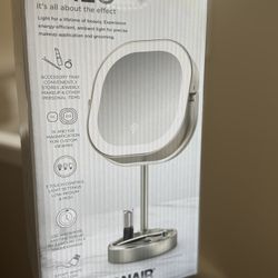 CONAIR Halo Light Up Mirror
