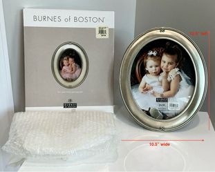 Burnes of Boston Oval Picture Frame for 8x10 Photo in Original Packaging