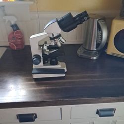 AmScope Microscope