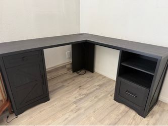 Corner L-Shaped Farmhouse Black Desk