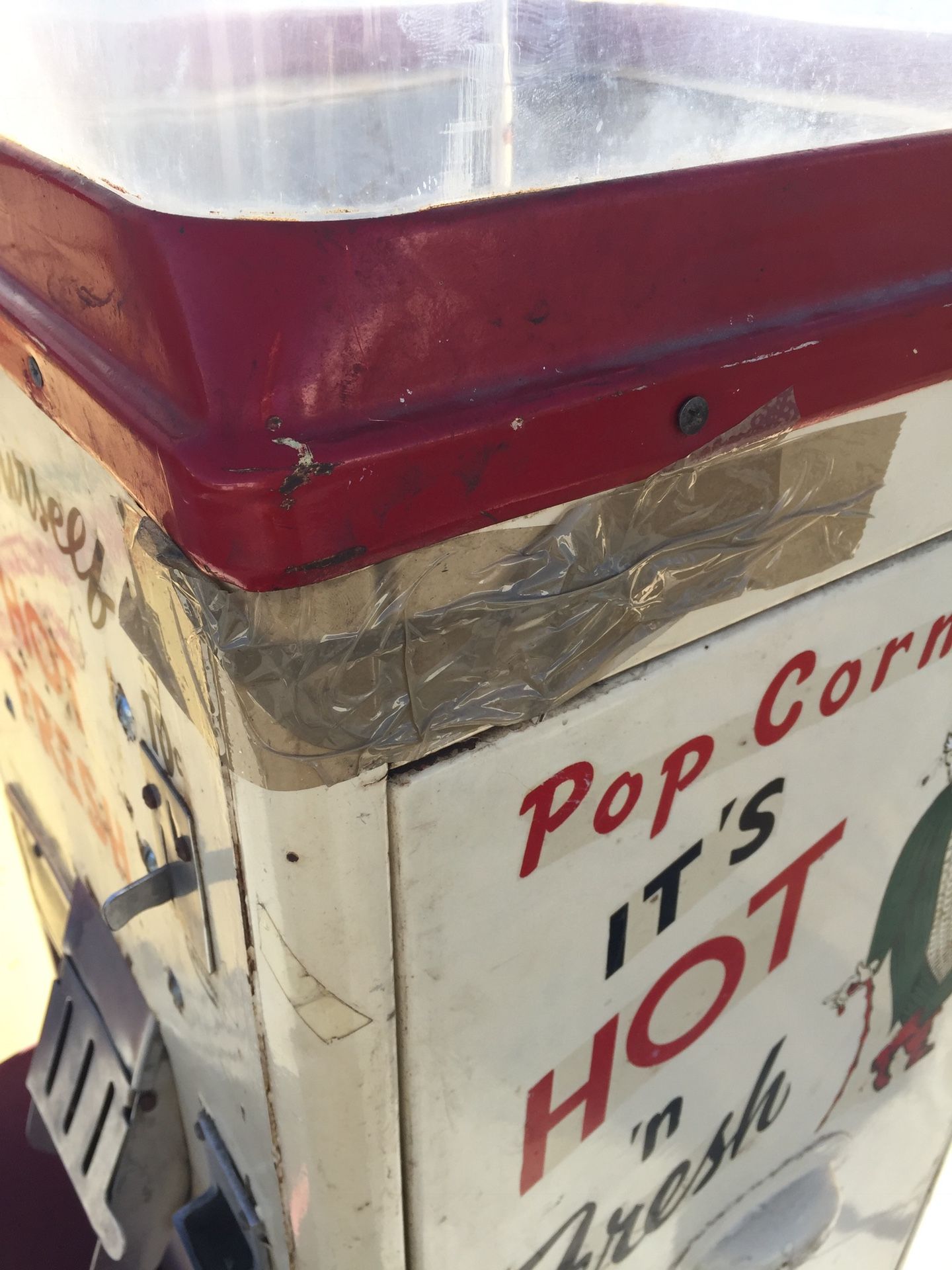 1940's vintage T&C Co. "Popcorn Sez" coin operated popcorn vending machines. for Sale in Las