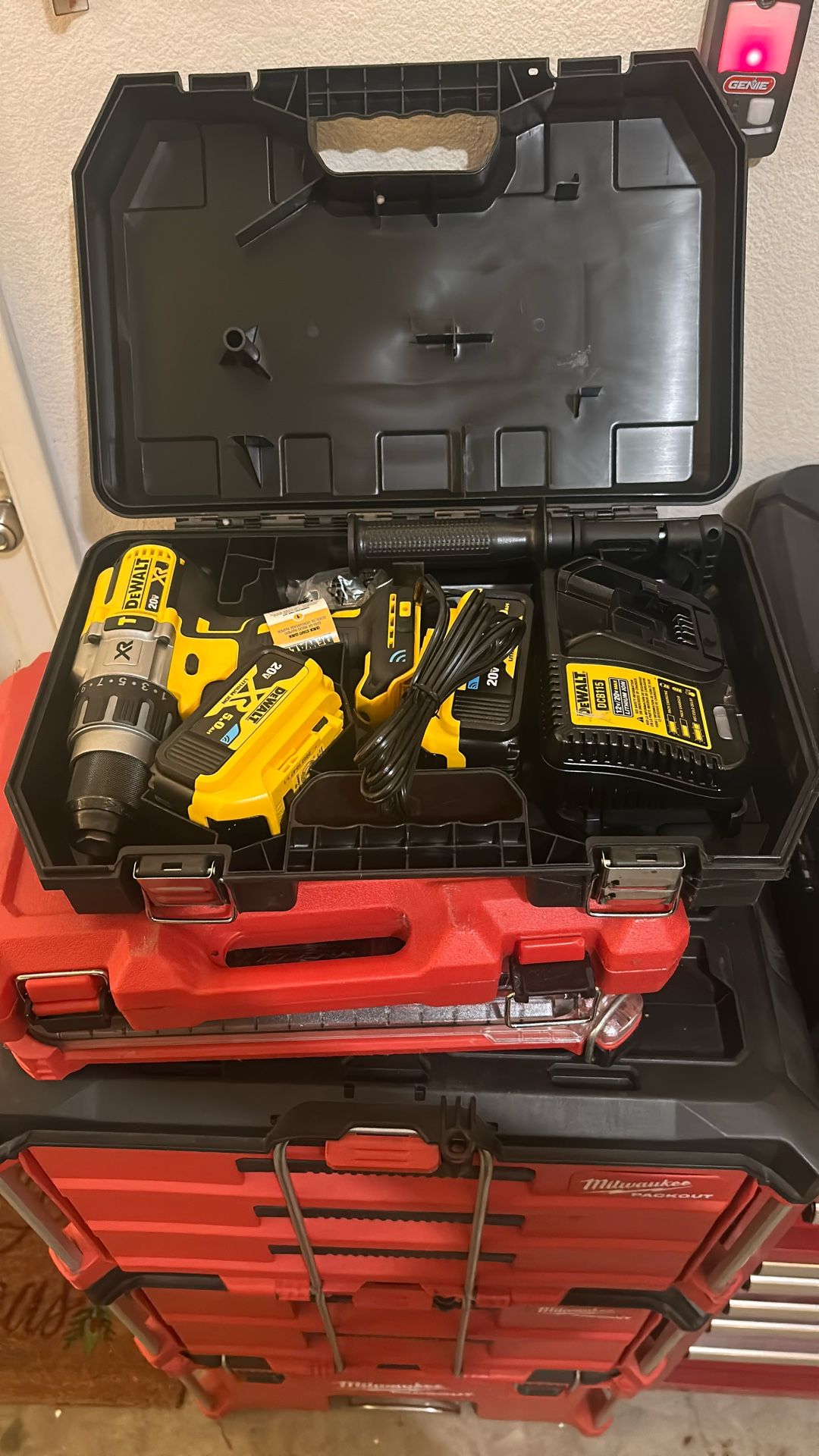 DeWalt 20V MAX XR Tool Connect Drill Set - BRAND NEW