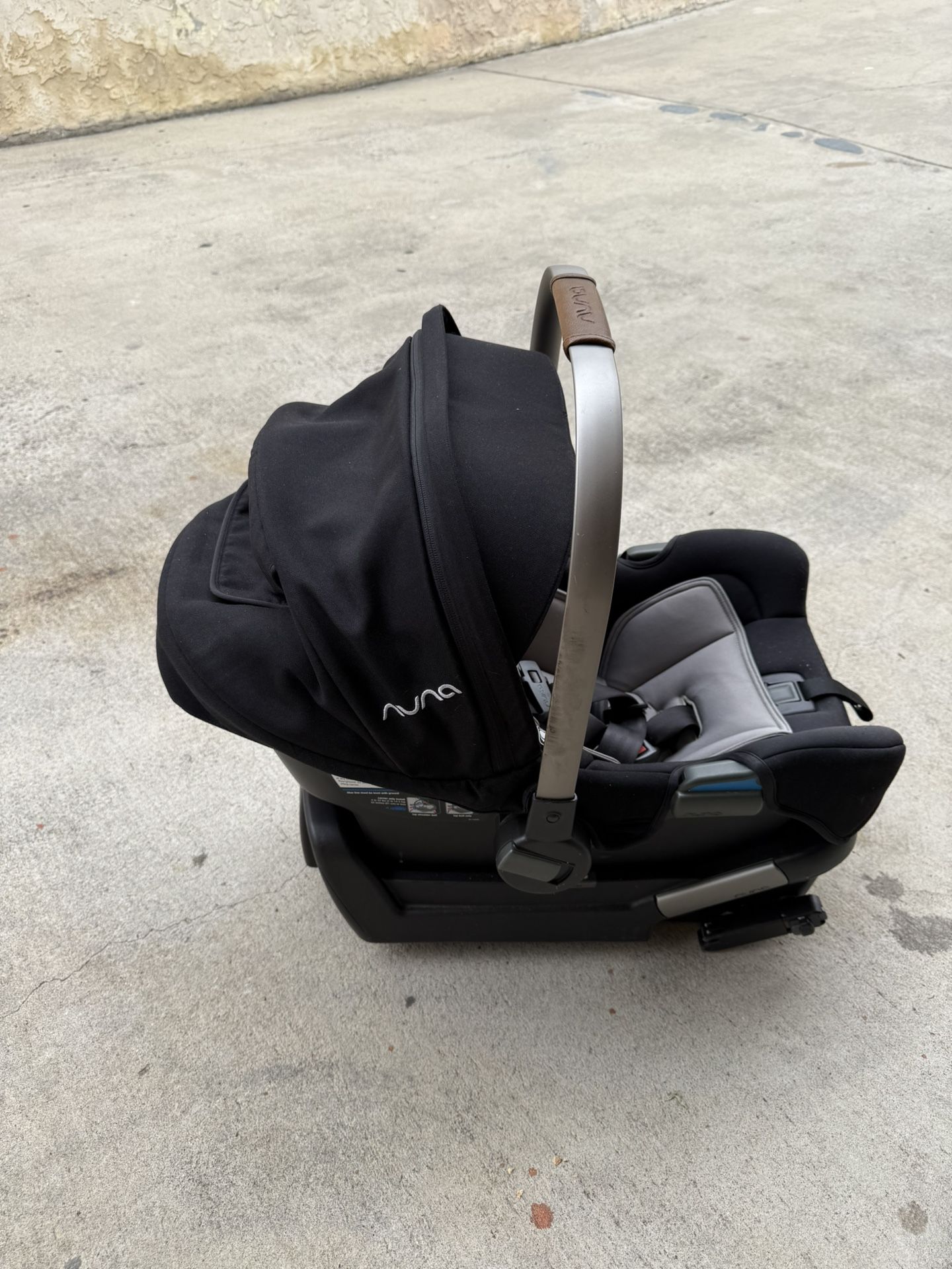 Nuna Infant Car seat