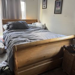queen wooden bed frame 