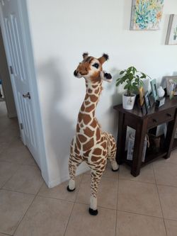 Melissa & Doug Stuffed Giraffe 🦒