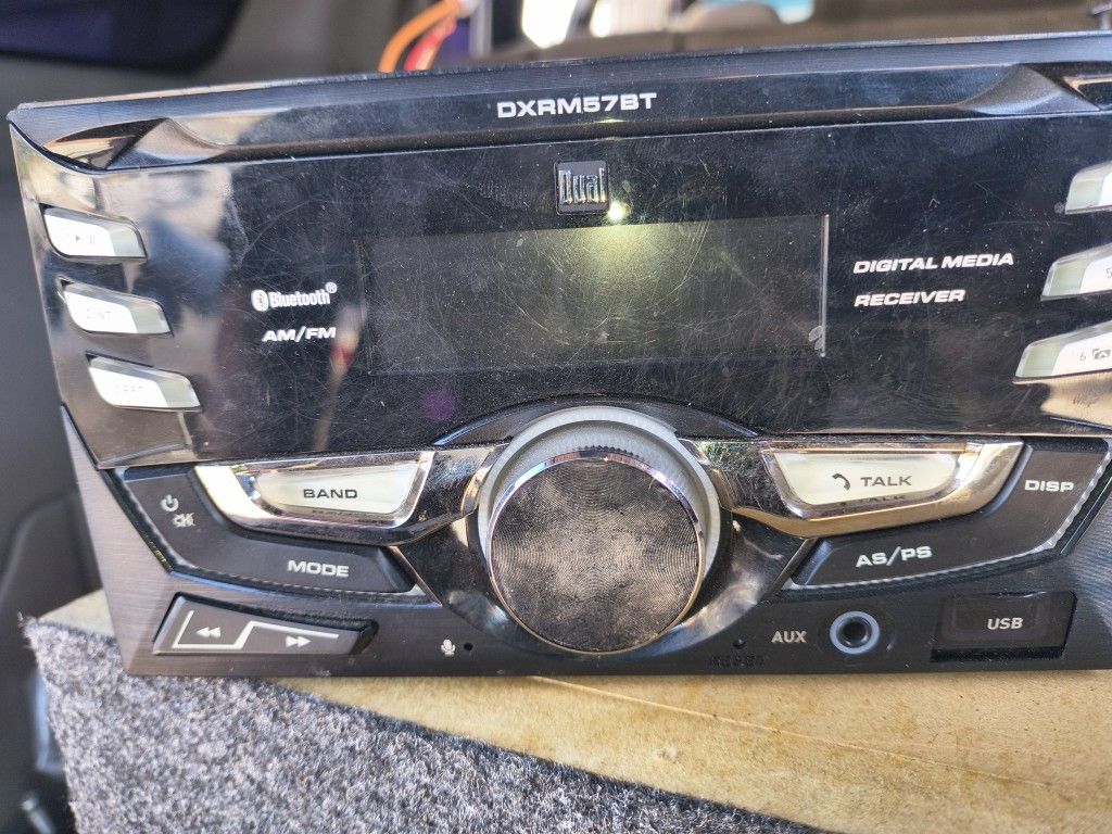 Double DIN Bluetooth Radio