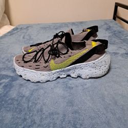 Nike Space Hippie 04