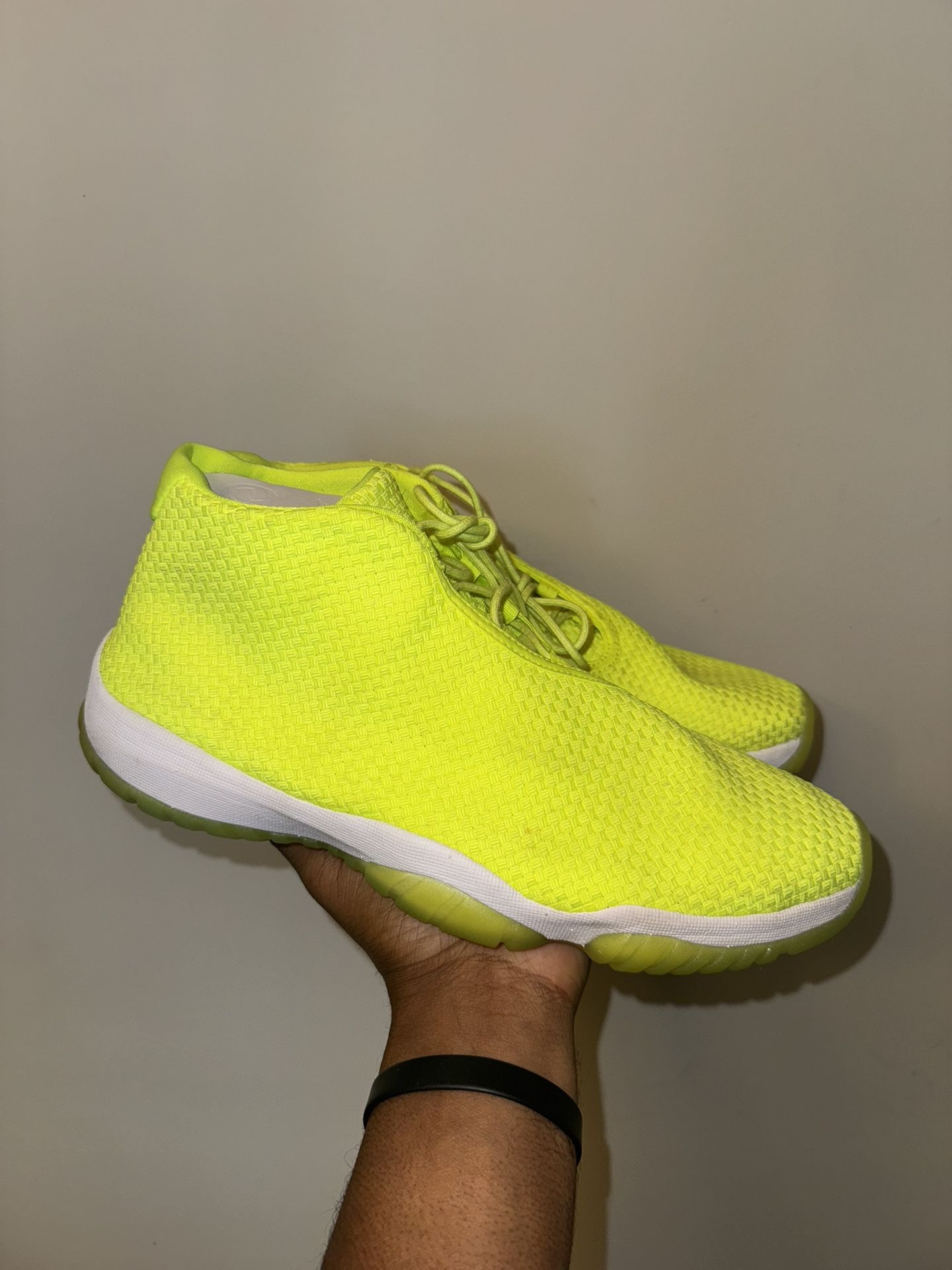 Used Air Jordan Volt Future