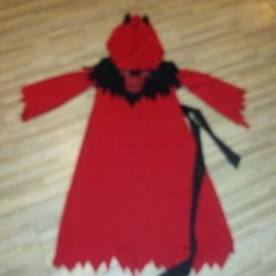 Devil Costumes. Size. Small. (10-12) Y Medium(14-16)