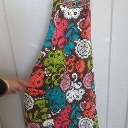 NEVER USED, VERA BRADLEY APRON WITH TWO POCKETS 