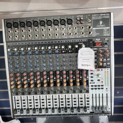 BEHRINGER MIXER