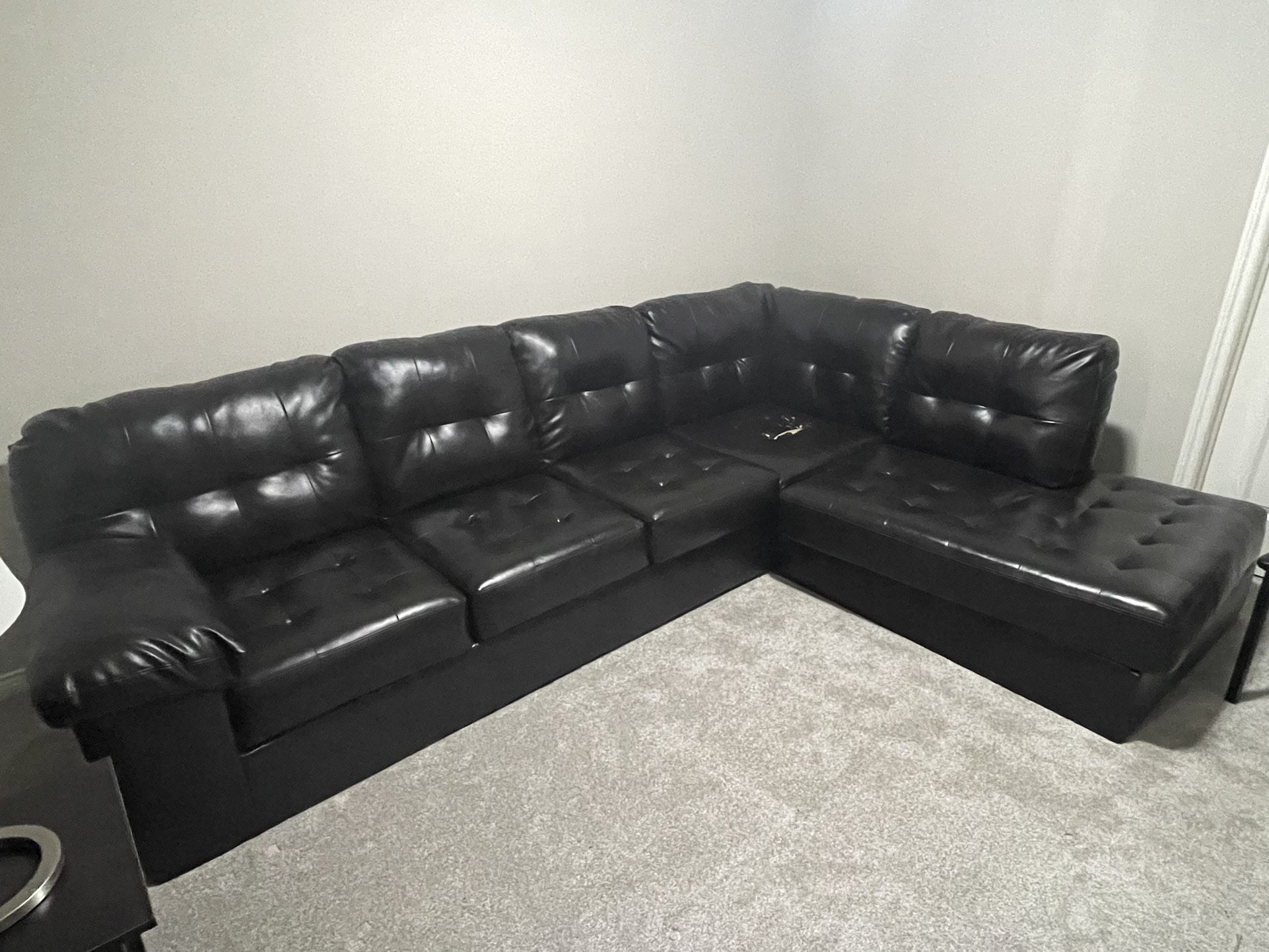 Alliston Sectional Couch 