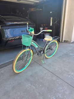 Huffy Nel Lusso Women's Cruiser Bike