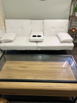 Futon couch ￼