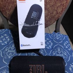 JBL Flip 6 Portable Bluetooth Speaker Black