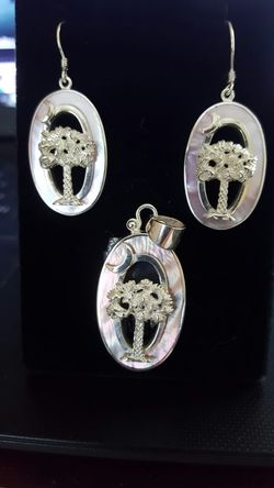 .925 sterling silver Pendant and earrings set mother of pearl set. $40