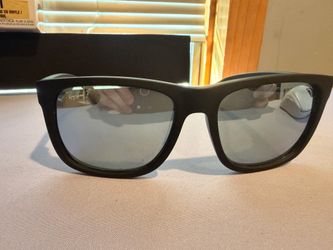 Ray ban