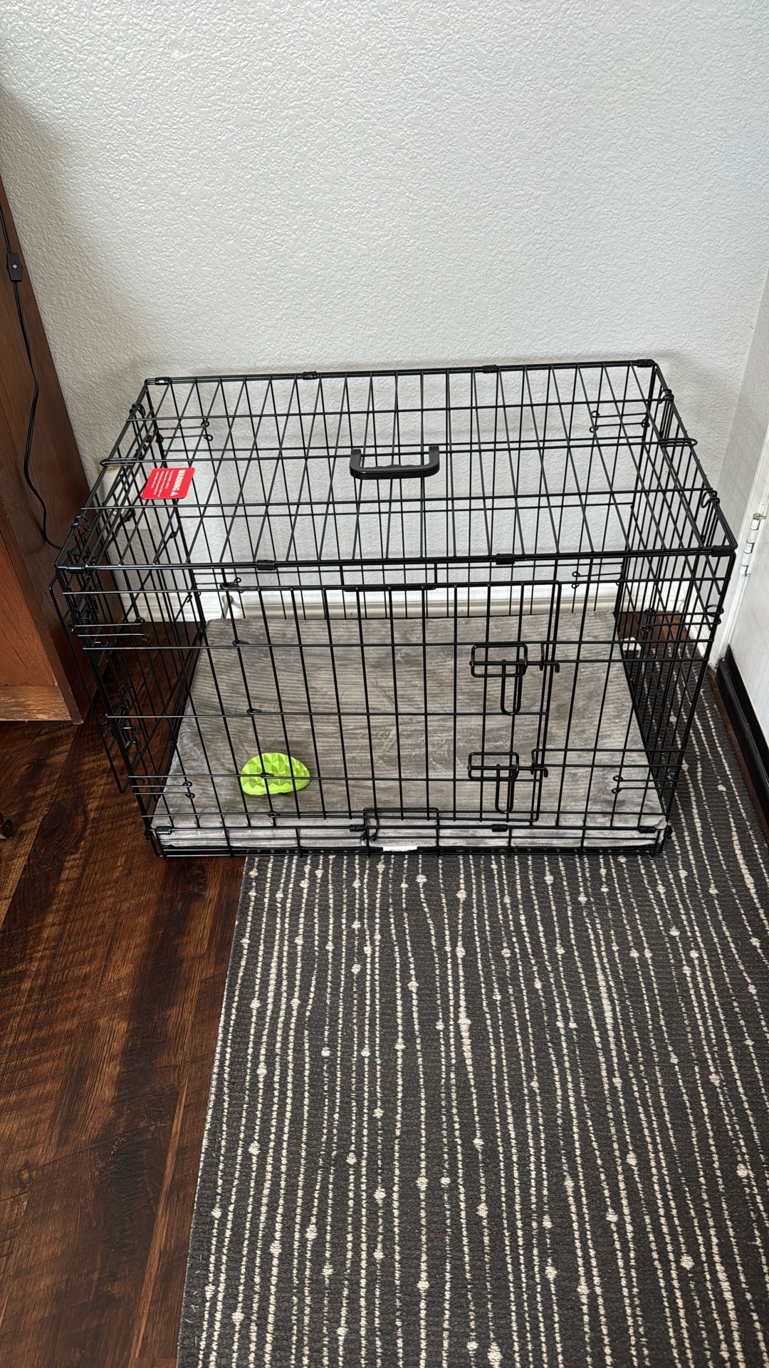 Medium Pet Crate - Like New