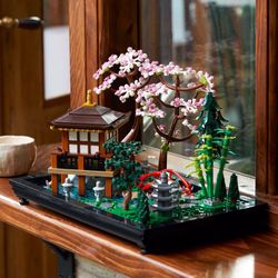 Tranquil Garden Lego Set