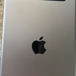 Apple iPad 4th Gen 9.7" 128GB WIFI + Cellular