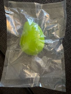 Crunchy mango squishy