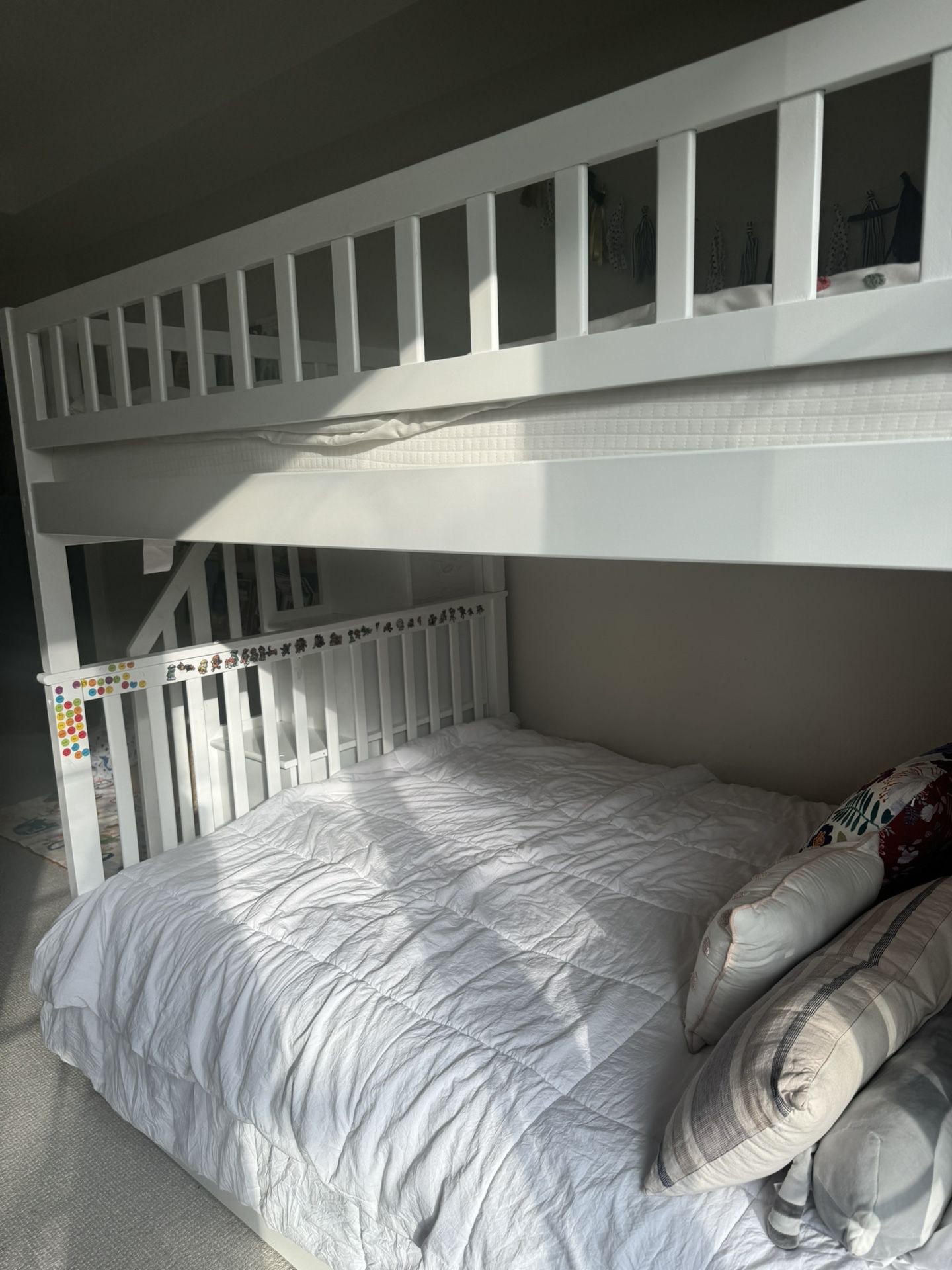 Double full Bunk Bed With Mattresses