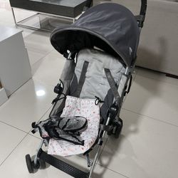 Maclaren Lightweight Stroller with rain cover